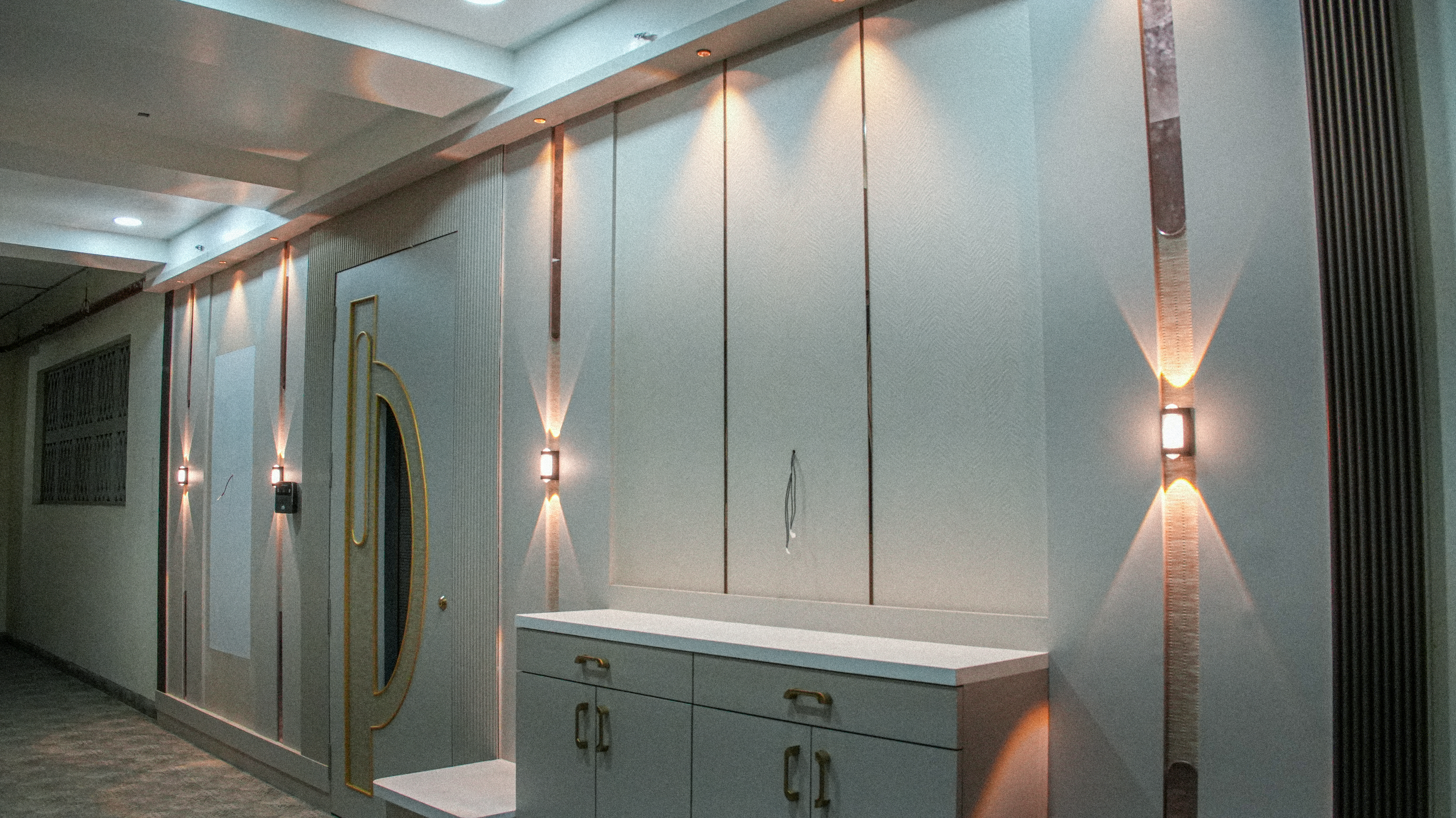 Entrance Wall & Foyer Overview